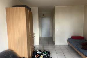 Hausmarke Immobilien -Kurz zum Rhein, kurz in die City Apartment in Köln – Die vollständige Adresse der Immobilie erhältst du vom Anbieter., 51149 Westhoven, Köln – Vorschaubild 4