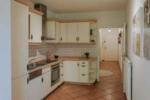 HH-Rahlstedt:  Zwischen Stadt und Ruhepol – 3 Zimmer, zwei Balkone, ganz viel Grün! – Loher Straße 10, 22149 Rahlstedt, Hamburg – Vorschaubild 13
