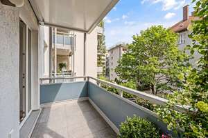 Nähe Hohenzollernplatz: Frisch sanierte, möblierte 2-Zimmer-Wohnung mit Südbalkon – Hohenzollernstraße 111, 80796 Neuschwabing, München – Vorschaubild 5