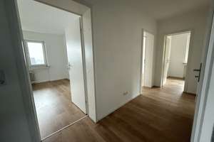 Auf ins neue Zuhause! Gemütliche vier Wände für Sie renoviert! – Max-von-Laue-Straße 23, 42897 Hackenberg, Remscheid – Vorschaubild 4