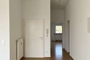 Wohnen mit Ausblick: Dachgeschosswohnung in Wiesbaden (Freudenberg) – Narzissenweg 10, 65201 Dotzheim, Wiesbaden – Vorschaubild 8