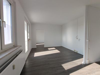 Sanierte 6-Raumwohnung in ruhiger Lage - Am Rosengarten 80 - mit Einbauküche!