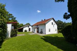 Einfamilienhaus mit Sanierungschancen - eine Bühne für echte Macher – Die vollständige Adresse der Immobilie erhältst du vom Anbieter., 94428 Eichendorf – Vorschaubild 3