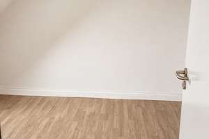 Vermietete 4-Zimmer-Dachgeschosswohnung mit Kamin in Frankfurt-Oberrad – 60599 Oberrad, Frankfurt am Main – Vorschaubild 11