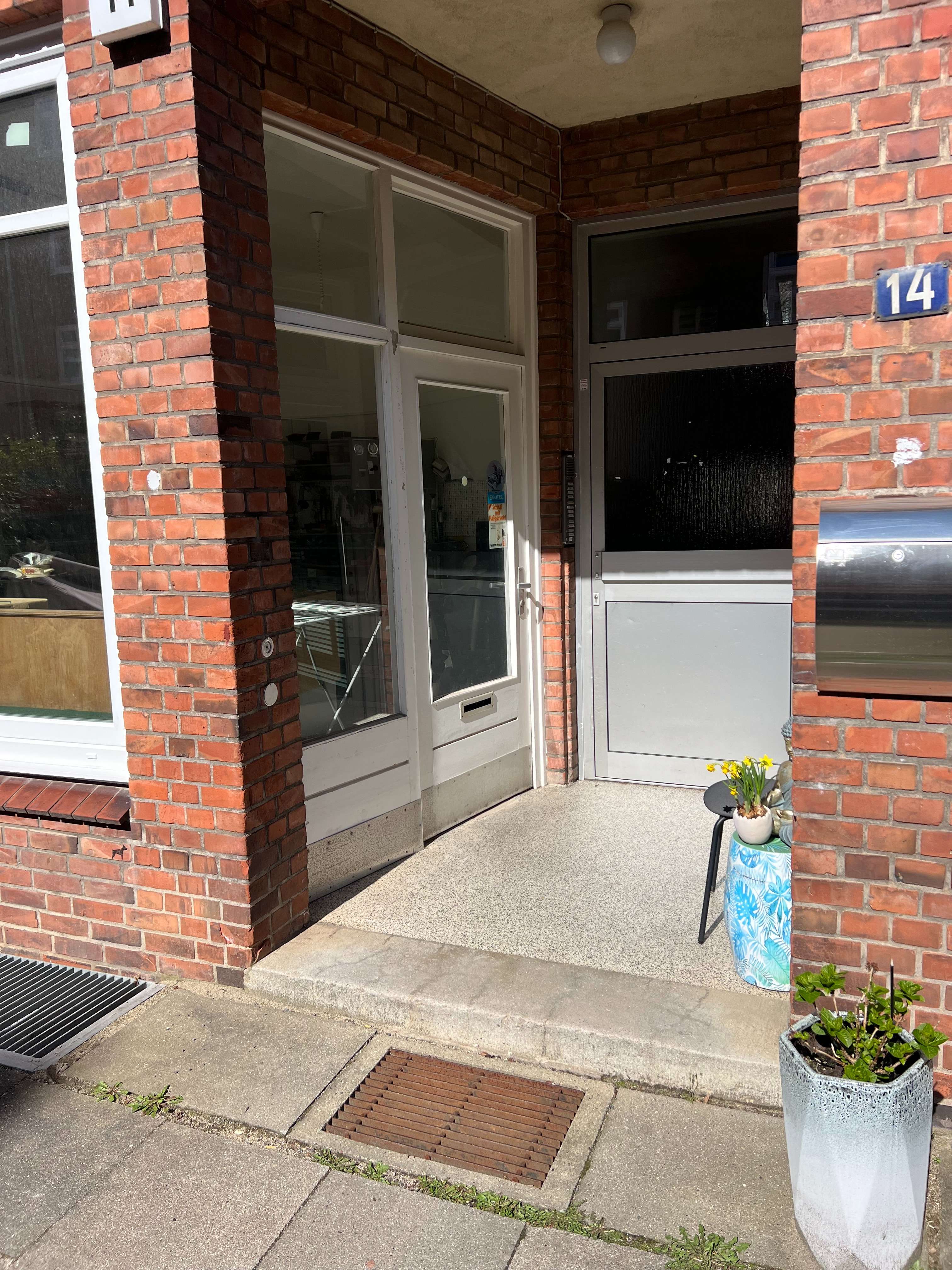 Kapitalanlage: Vermietete 2-Zimmer-Wohnung in Barmbek mit Sanierungsbedarf, Hamburg – Bild 2