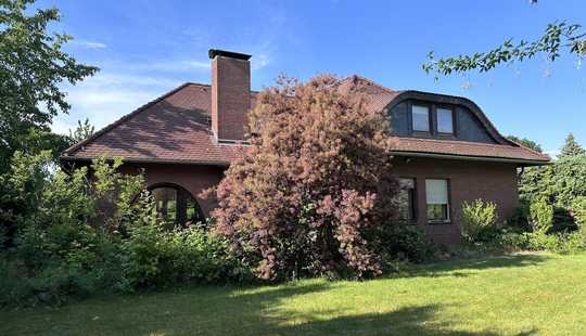 Bild von Einzigartige 8-Zimmer-Klinker-Villa (210m²) + 1.066m² Grundstück in Vecheldes Toplage zum Wachküssen