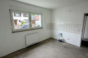 Geräumige 2-Zimmer-Wohnung mit Balkon in Langerfeld – Grundstr. 30, 42389 Langerfeld-Beyenburg, Wuppertal – Vorschaubild 4