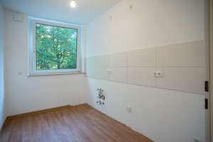** Modern sanierte 2-Zimmer-Wohnung mit schöner Loggia ** – Ottostraße 17, 47198 Hochheide, Duisburg – Vorschaubild 3