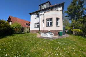 Charmante 3-Raum-Altbauwohnung mit eigenem Gartenbereich – teilmöbliert und hochwertig ausgestattet