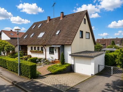 RESERVIERT: Charmante, modernisierte DHH in ruhiger Lage - mit Garten, Balkon & großer Terrasse