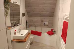 Stilvolle DG-Wohnung mit Diner-Küche und luxuriösem Wellness-Bad. – Die vollständige Adresse der Immobilie erhältst du vom Anbieter., 4318 Anger-Crottendorf, Leipzig – Vorschaubild 5