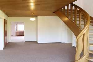  Renovierungsbedürftiges Einfamilienhaus samt Garten und Garage in ruhiger Lage – Stade (Kreis) – Vorschaubild 2