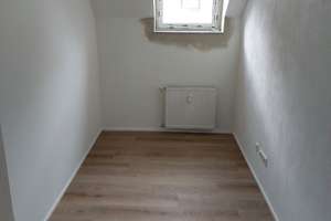 Charmante 2,5-Zimmer Dachgeschosswohnung in Augsburg-Göggingen – Von-Cobres-Straße 12, 86199 Göggingen-Nordwest, Augsburg – Vorschaubild 5