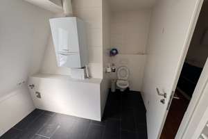 Wohnen mit Charakter: 2-Zimmer-Dachgeschosswohnung am Wittelsbacher Park – Die vollständige Adresse der Immobilie erhältst du vom Anbieter., 86159 Antonsviertel, Augsburg – Vorschaubild 13