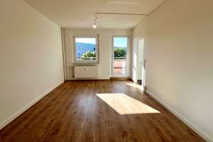 Schöne 3-Zimmerwohnung mit Balkon und Aufzug! – Elsterwerdaer Str. 16, 1239 Prohlis-Süd, Dresden – Vorschaubild 4