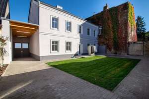 Stilvolles Zweifamilienhaus mit Remise in TOP-Lage von Potsdam – Die vollständige Adresse der Immobilie erhältst du vom Anbieter., 14469 Bornim, Potsdam – Vorschaubild 3