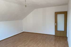 Hell und einladend: Top geschnittene Dachgeschoss-Wohnung in guter Wohngegend zum 1.9. – Leimkuhle 37, 44309 Brackel (Ortsteil), Dortmund – Vorschaubild 2