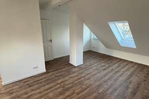 Mit Traumküche & Stil: frisch sanierte Dachgeschosswohnung – Mahlenburger Weg 37, 44309 Brackel (Ortsteil), Dortmund – Vorschaubild 10