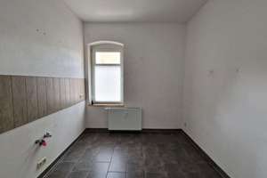 Ihr neues Zuhause mit viel Platz & mit einer Garage – Bitterfelder Straße 40, 4509 Delitzsch – Vorschaubild 2
