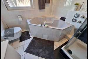 3 Zimmer Dachgeschosswohnung mit Balkon, Einbauküche und Stellplatz in Leverkusen Schlebusch – Bergische Landstraße 185, 51375 Schlebusch, Leverkusen – Vorschaubild 12