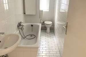 Sehr schön 1 Zimmer Wohnung mit großem Balkon im Samariterkiez. – Dolziger Straße 39, 10247 Friedrichshain, Berlin – Vorschaubild 4