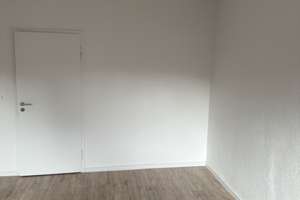 Renovierte 2-Zimmer-Wohnung mit Balkon zur unbefristeten Untermiete – Köln-Innenstadt – Die vollständige Adresse der Immobilie erhältst du vom Anbieter., 50676 Altstadt/Süd, Köln – Vorschaubild 3