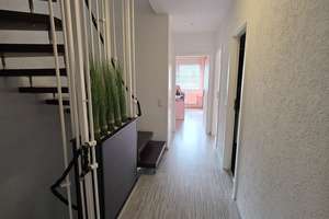Hier bekommt jeder sein Zimmer – und Mama ihren Whirlpool! 6 Zimmer, Garten & große Pläne! – Die vollständige Adresse der Immobilie erhältst du vom Anbieter., 53117 Auerberg, Bonn – Vorschaubild 13