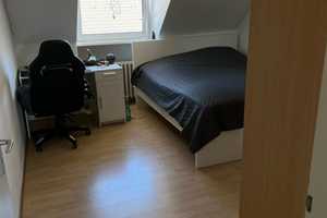Großzügige 2 Zimmer Dachgeschoss-Wohnung in Essen-Frohnhausen zum 01.06.25! – Dahnstr. 18, 45144 Essen – Vorschaubild 5