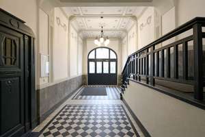 Solide Kapitalanlage im begehrten Charlottenburg: Vermietete Altbauwohnung mit Balkon – Fritschestr. 77, 10585 Charlottenburg, Berlin – Vorschaubild 10
