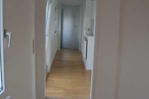 Unilage -gepflegte 1-Raum-Terrassenwohnung mit Balkon und EBK in Köln-Sülz – Zülpicherstr 85, 50937 Köln – Vorschaubild 1