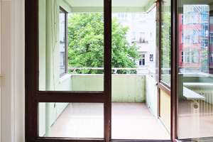 Freie großzügige 3-Zimmer-Wohnung mit 2 Westloggien und Fahrstuhl nur 300 Meter vom Kudamm! – Dahlmannstr. 29, 10629 Charlottenburg, Berlin – Vorschaubild 2