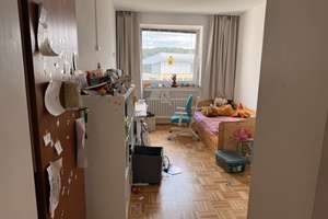 4-Zimmer-Wohnung in Düsseldorf-Mörsenbroich mit EBK und wunderschönen Aussicht auf Düsseldorf – Die vollständige Adresse der Immobilie erhältst du vom Anbieter., 40470 Rath, Düsseldorf – Vorschaubild 4