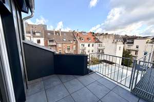 Dachterrasse, EBK, Parkett : Frisch sanierte exklusive DG-Whg. in Denkmalobjekt