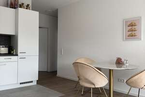 Leben am Wasser in extravaganter Lage - Top Aufteilung - 2- Zimmer – Stéphanie-Kuder-Straße 7, 30453 Limmer, Hannover – Vorschaubild 2