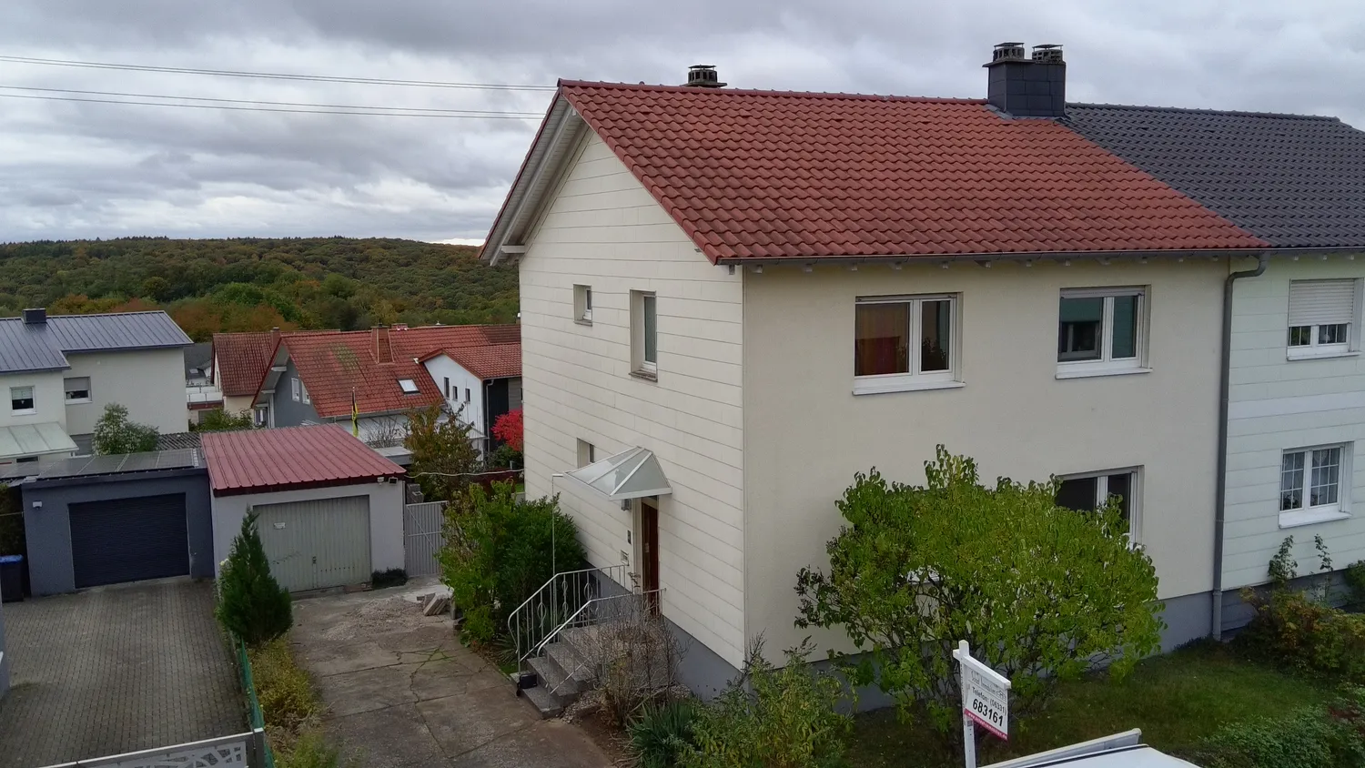 Freistehendes Zweifamilienhaus in einer Anspruchsvollen Lage von Bexbach/Frankenholz, Saarpfalz Kreis – Bild 1