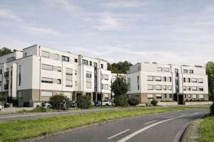 RUHIGE, SONNIGE 3 ZIMMER IN TOLLER GRÜNER UMGEBUNG - 5 MIN VON UNI/-KLINIK & BAHNHOF (EINZUG FLEX.) – Untere Zahlbacher Strasse 6 c, 55131 Oberstadt, Mainz – Vorschaubild 2