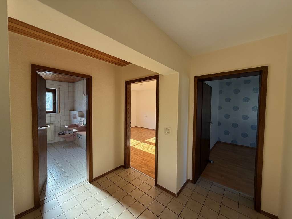 Immobilie in Obrigheim - Marko Winter Immobilien - Obrigheim: Gepflegtes 3-Familienhausin ruhiger Wohnlage - Bild 3