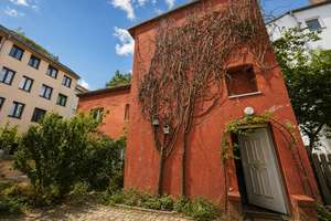 Ein Haus. Drei Einheiten. Eine seltene Gelegenheit. Potsdam-Charlottenhof, 7 Räume, 2 Bäder plus WC