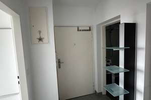 Stilvolle, modernisierte 3-Zimmer-Wohnung in zentraler Lage Süd-Nürnberg – Die vollständige Adresse der Immobilie erhältst du vom Anbieter., 90443 Steinbühl, Nürnberg – Vorschaubild 2