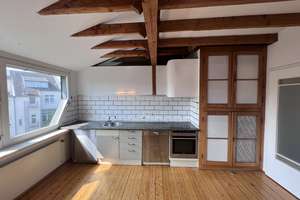 Altbau-Charme in zentraler Lage: bereits aufgeteiltes 4-Parteienhaus mit sicherer Rendite! – Die vollständige Adresse der Immobilie erhältst du vom Anbieter., 53111 Bonn-Castell, Bonn – Vorschaubild 12