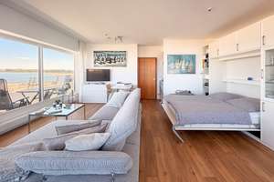 Panoramablick auf die Ostsee -                               Modernisiertes Apartment mit Eckbalkon – Die vollständige Adresse der Immobilie erhältst du vom Anbieter., 23570 Travemünde, Lübeck – Vorschaubild 8