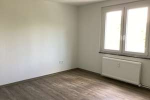 Hier findet jeder seinen Platz: helle 2-Zimmer-Wohnung mit Balkon – Donauschwabenstr. 5 E, 33609 Heepen, Bielefeld – Vorschaubild 3