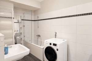 Provisionsfrei! Kreuzberg draußen. Ruhe drinnen. Helle 4-Zimmer-Altbauwohnung am Oranienplatz! – Luckauer Straße 13, 10969 Kreuzberg, Berlin – Vorschaubild 8