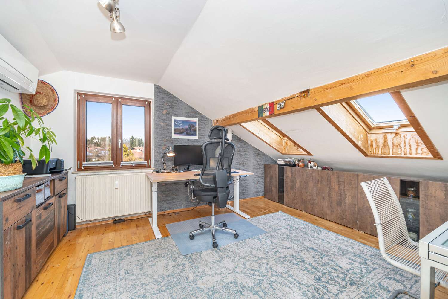 Immobilie in Bad Heilbrunn - Haus-in-Haus mit ultimativem Bergblick - 5-Zimmer Wohnung mit großem Privatgarten in ruhiger Lage - Bild 2