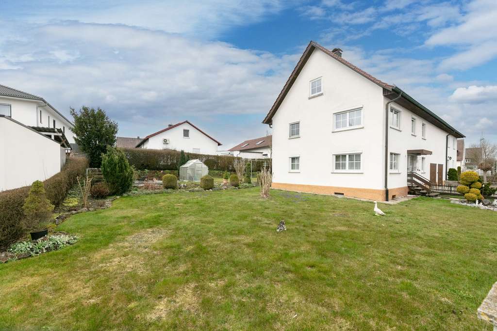 Immobilie in Staig - Ländlicher Charme trifft Möglichkeiten – DHH mit Wintergarten & Ausbaureserve - Bild 2