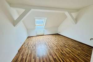 Sofort bezugsfrei: Charmante und geräumige Wohnung in Berlin-Köpenick! *3.739EUR/m²* – Grünauerstraße 00, 12557 Köpenick, Berlin – Vorschaubild 2