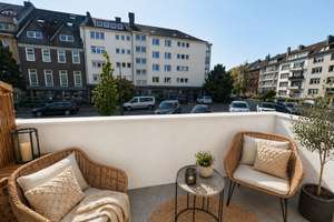 Kompakte Altbauwohnung im Hochparterre mit Süd-Balkon im herrlichen Zooviertel! – Die vollständige Adresse der Immobilie erhältst du vom Anbieter., 40237 Düsseltal, Düsseldorf – Vorschaubild 2