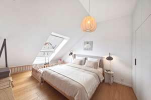 Exklusives Dachgeschoss mit besonderem Flair: Wohnen in begehrter Lage von Lichterfelde-West – 12203 Lichterfelde, Berlin – Vorschaubild 11