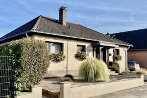 Charmanter Bungalow mit Vollkeller, Garage und idyllischem Garten – Die vollständige Adresse der Immobilie erhältst du vom Anbieter., 52428 Jülich – Vorschaubild 1