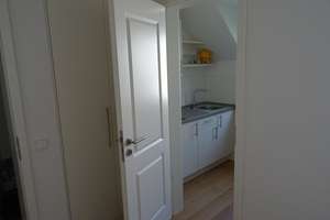 At the Isar, for sportsmen and nature lovers: completely renovated apartment with balcony & parking – Sommerstraße 34, 81543 Untergiesing, München – Vorschaubild 4